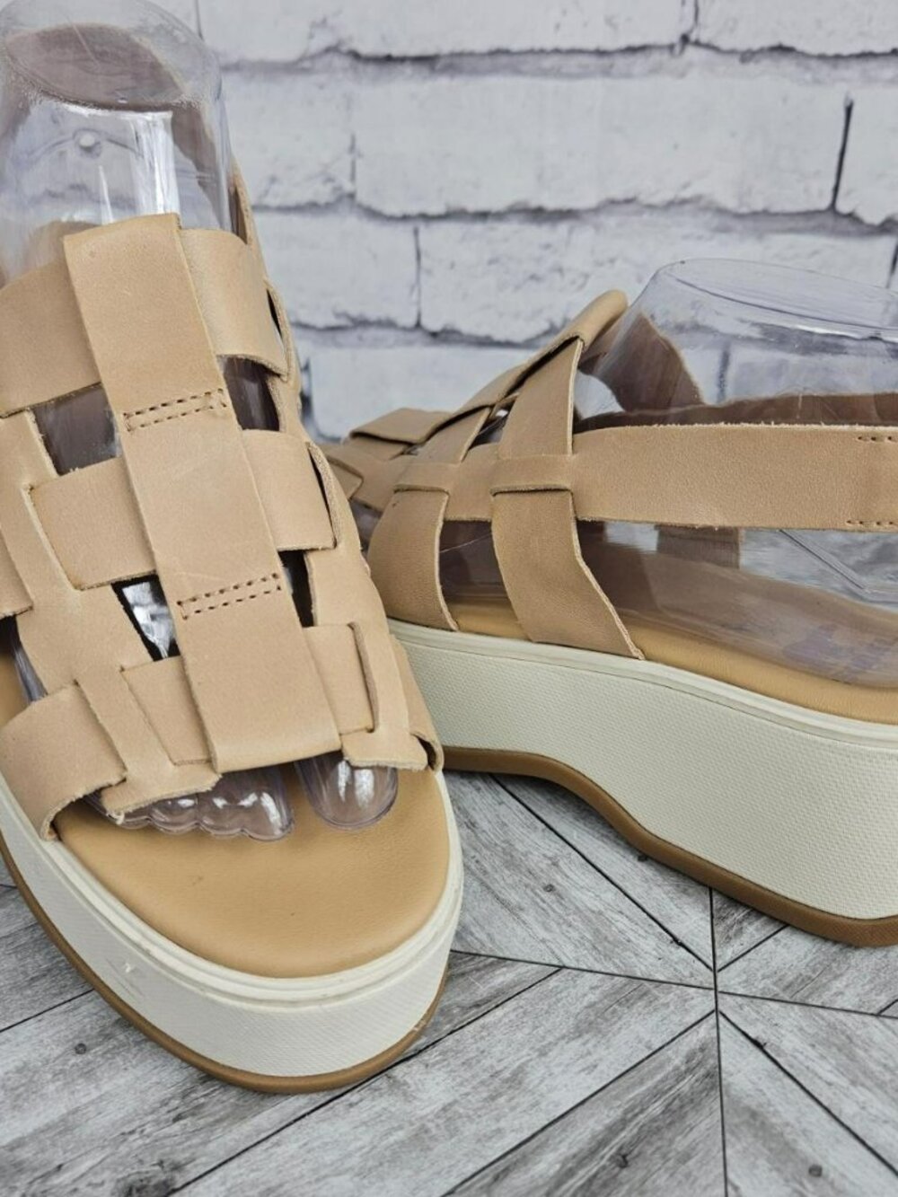 Sorel Platform Sandals Womens 7.5 in Nude Beige Leather Beachy Coastal Travel